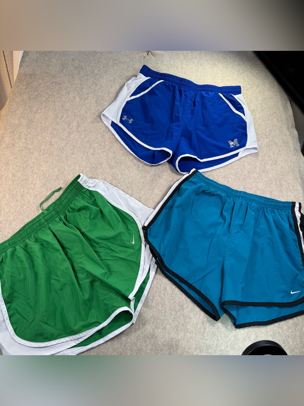 Nike DriFit Women's Athletic Shorts Teal w/White and Green w/White Sz Med 3”IS